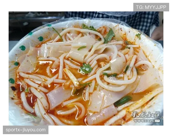 浓眉哥家里请了三个厨师轮班，就为了让他随时能吃上热饭