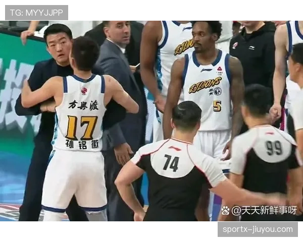 篮球阻挡犯规与正确防守站位如何判定？新规则解读